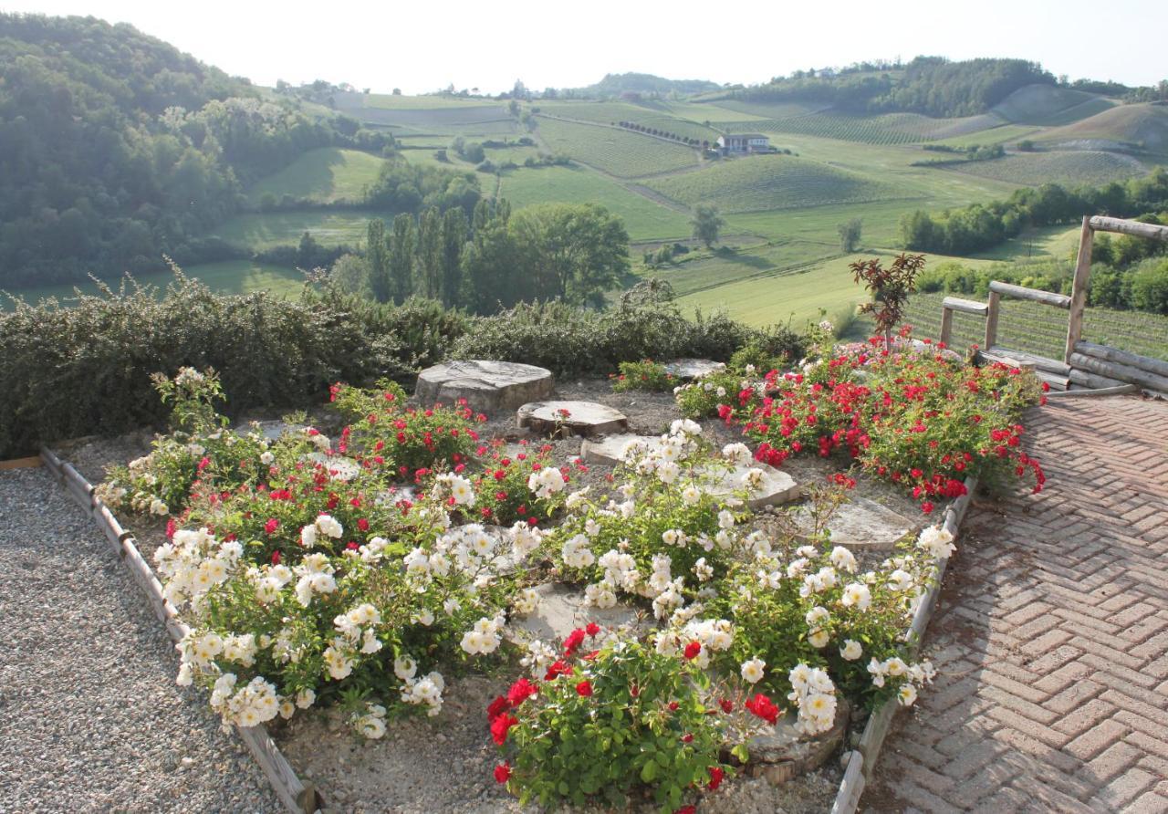 Villa Rocco Country House Ozzano Monferrato Bagian luar foto