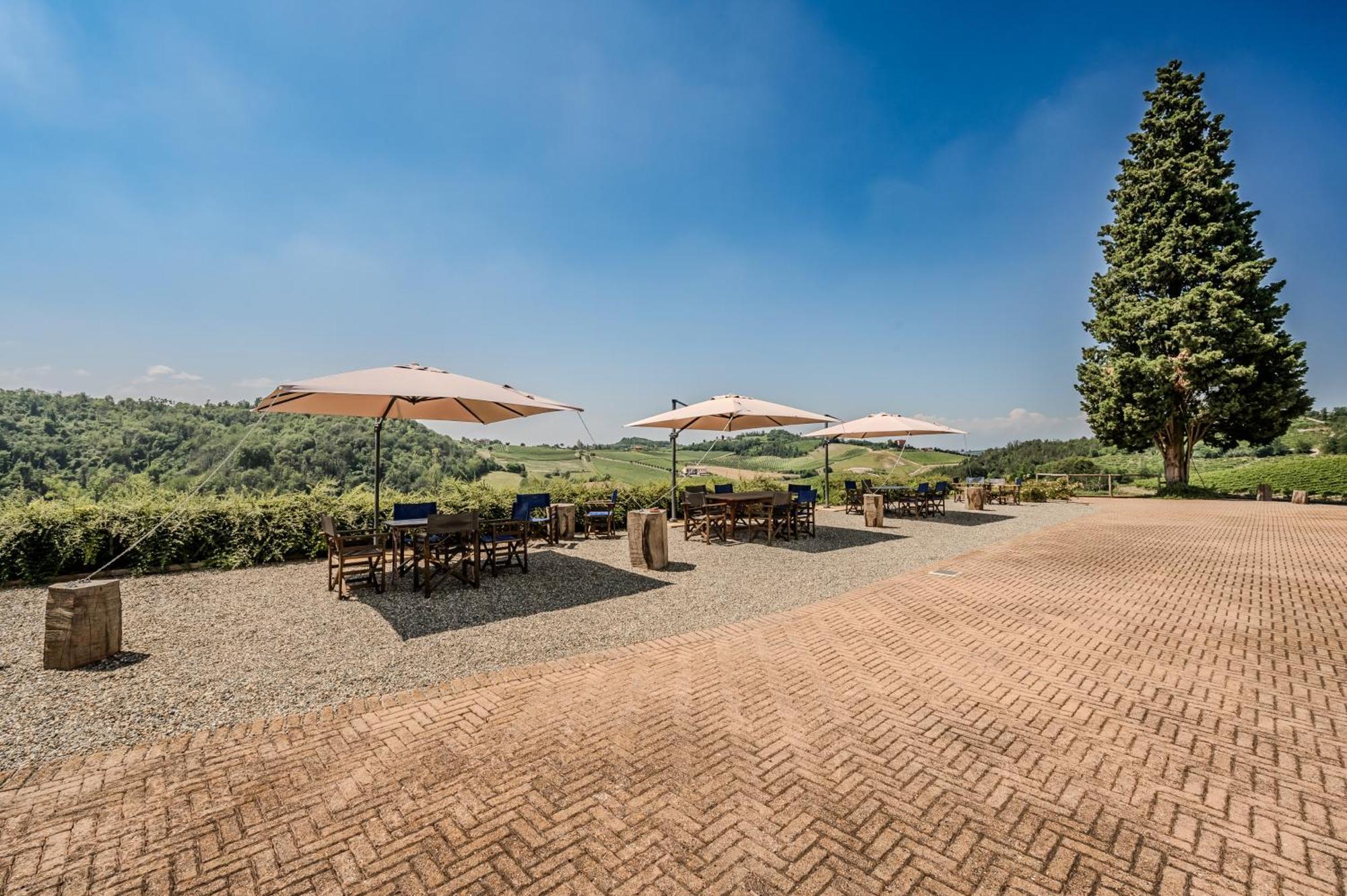 Villa Rocco Country House Ozzano Monferrato Bagian luar foto