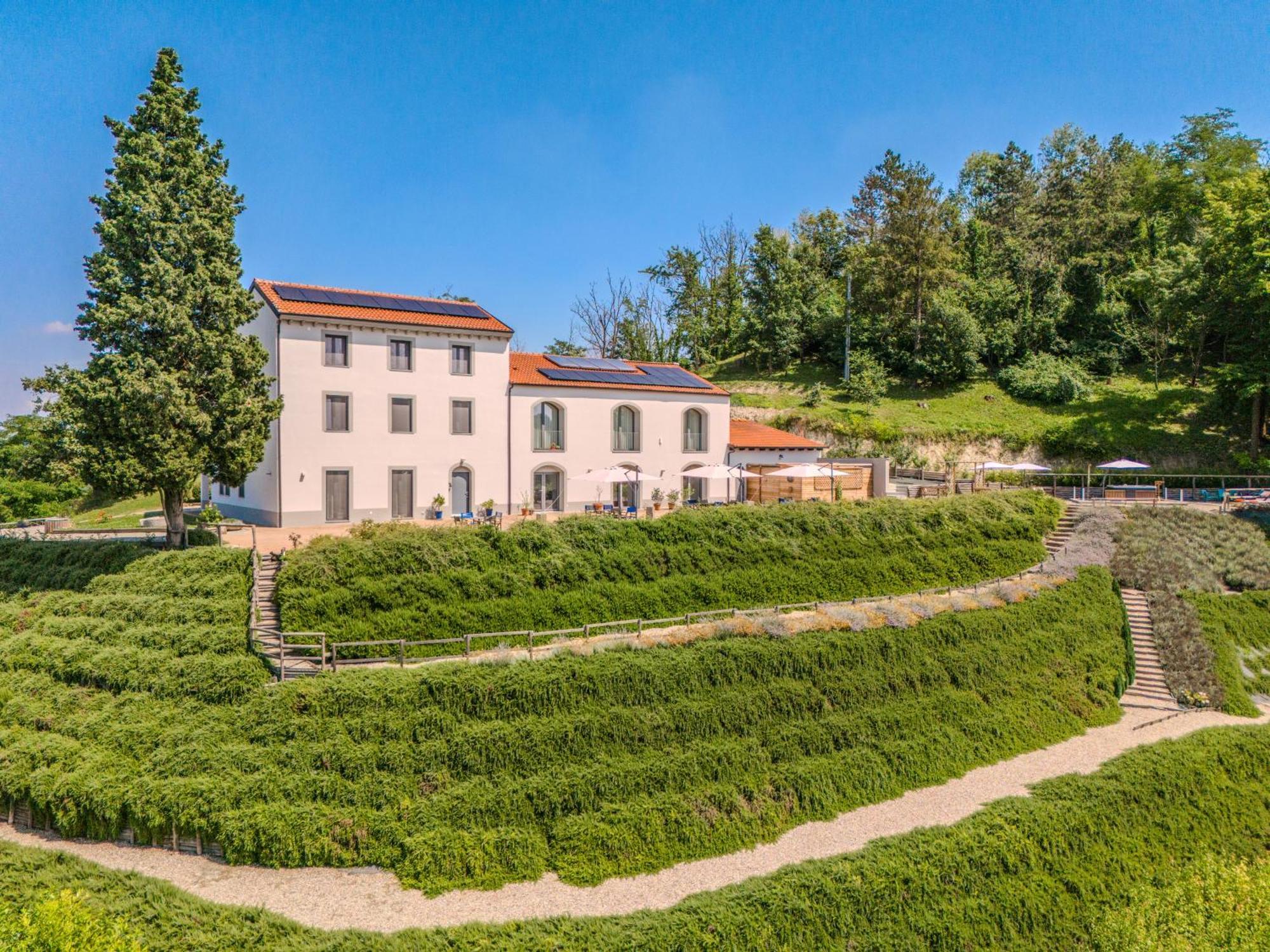 Villa Rocco Country House Ozzano Monferrato Bagian luar foto