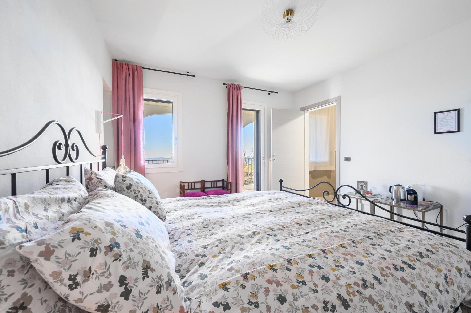 Villa Rocco Country House Ozzano Monferrato Bagian luar foto